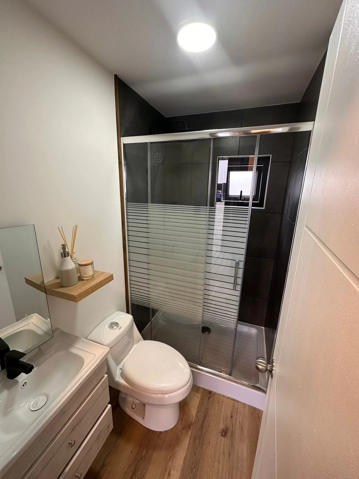 LINDO MÓDULO SURF BOX 30M²